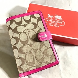 COACH コーチ ピンク＆シグネチャー 大型手帳カバー アジェンダ　