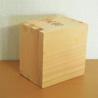 清酒玉菊 一合枡

1個300円の画像