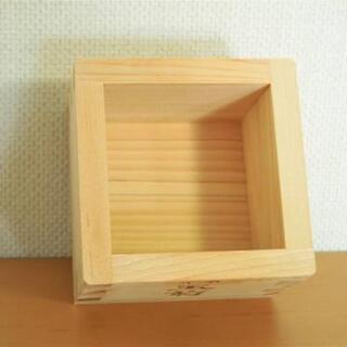 清酒玉菊 一合枡

1個300円の画像