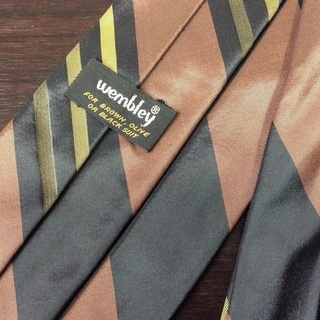 ┣¨PAUL SMITHイタリア製シルクのネクタイとオサレネクタイ2本セットの画像