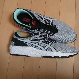 asicsスニーカー(未使用品)の画像