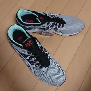 asicsスニーカー(未使用品)