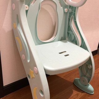 トイレトレーニング　ステップ　踏み台　補助便座　折りたたみ