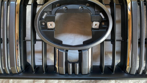 引渡し済み！ランドクルーザー プラド 150 後期 純正グリル