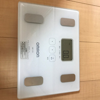 オムロン　体重計の画像