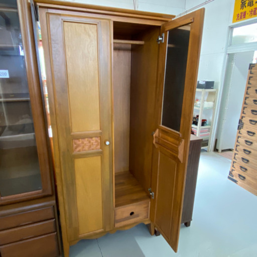 【大幅値下げ】引き出し付きの木製クローゼット