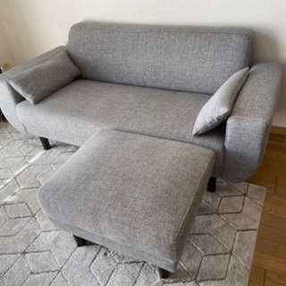 2.5人掛けソファ(グレー)美品・オットマン付 交渉中