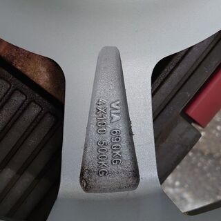 15インチアルミ 114.3 100マルチの画像