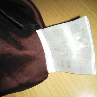INED 黒いロングコートの画像