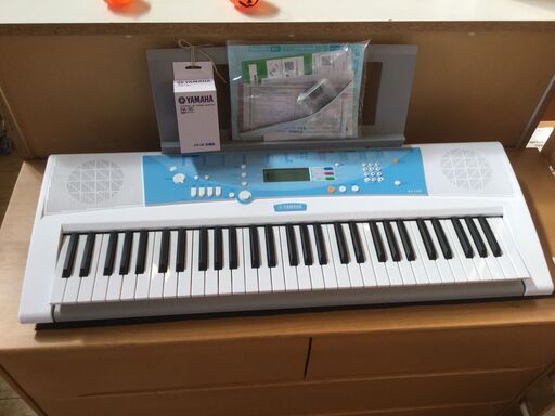 【店頭引取り限定】ヤマハ　ポータブルキーボード　光るガイド鍵盤　EZ-J220