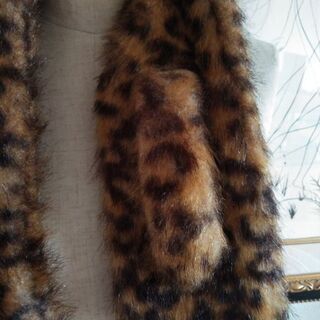 レオパード柄　マフラーの画像