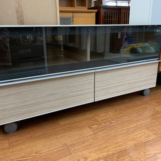 どんなお部屋にもマッチするナチュラル系統のテレビボードです！