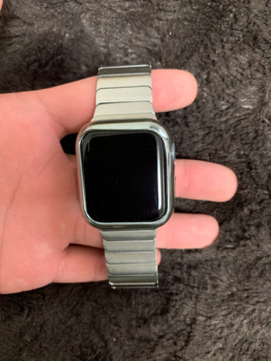 アップルウォッチ 4  ブラック　４０mm
