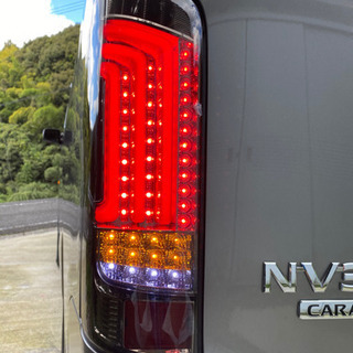 NV350 キャラバン　LEDテールランプ　前期　(ジャンク品)の画像