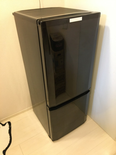 三菱　冷蔵庫　8,000円