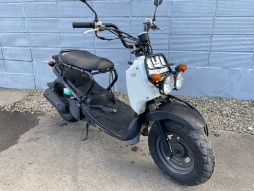 ☆ズーマー.FIモデル☆走行少^_^バッテリー・タイヤ・シートなど新品交換！色々整備で快調です^_^50cc原付スクーター☆