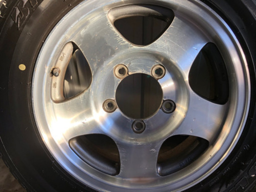 ジムニーJA11 ブリジストン DUELER 175/80 R16 