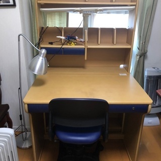 綺麗な学習机