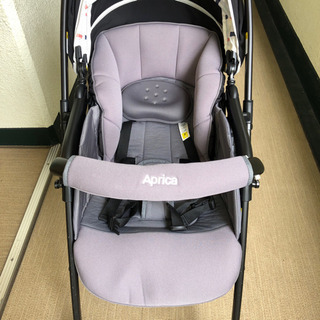 【値下げ】アップリカ 軽量ベビーカー カルーンエアー AB カラフルストライプBKの画像