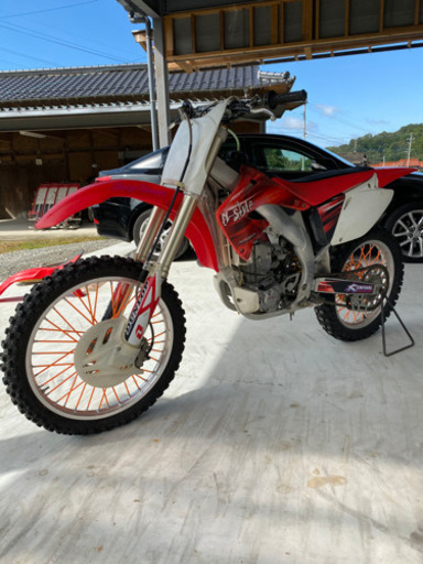 ホンダ   CRF450R  純正FCRキャブとワンオフマフラーでフルパワーです