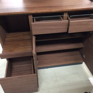 J397 ニトリ 食器棚 キッチンボード ロビン 105KB （MBR） ブラウン 1050×450×1800 クリーニング済み J397 ニトリ 食器棚 キッチンボード ロビン 105KB （MBR） ブラウン