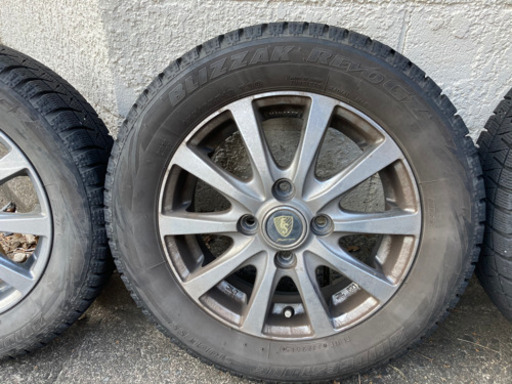 ブリジストン　ブリザックＲＥＶＯ ＧＺ　 PCD１００４穴ホイール付き中古シタッドレス４本セット