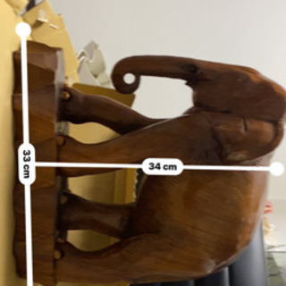 象の木彫りの画像