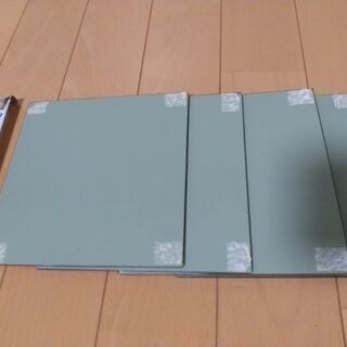 15cm正方形の鏡、4枚の画像