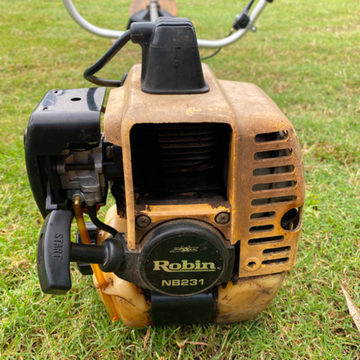 ROBIN NBK231 ロビン背負い式草刈機 エンジンのみ動作品 作動確認済み☆ロビン 草刈機 NB231 (たあ) 大胡のその他の中古