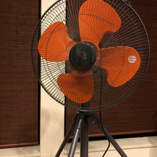 2019年製　大型扇風機　折りたたみ式 首振りの画像
