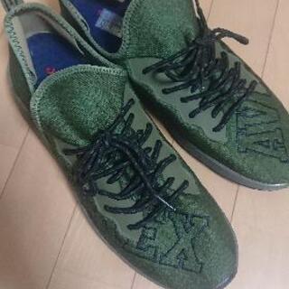 AVIREXスニーカー(未使用品)