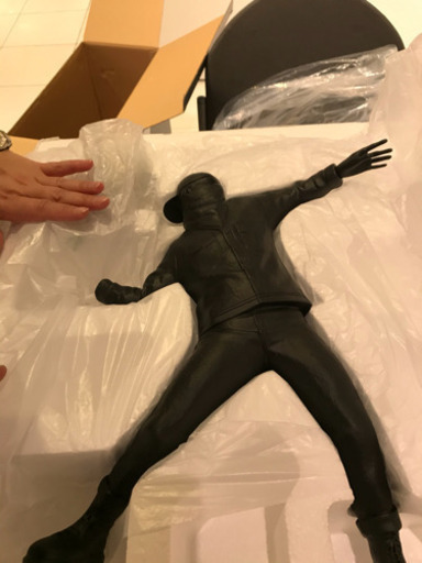 バンクシー フラワーボンバー フィギュア