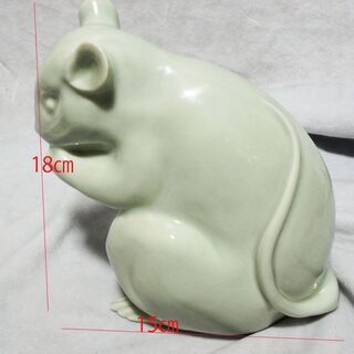 干支子重作青磁うさぎの置物