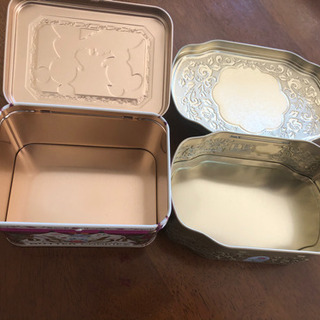 終了【差し上げます】ディズニー缶　小箱の画像
