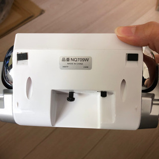 目覚まし時計　白の画像