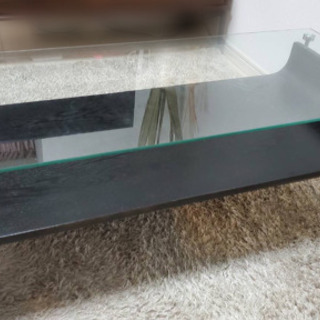 ガラス製ローテーブル