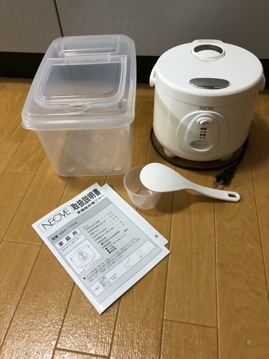 お取引成立しました‼︎NEOVE炊飯器　米びつセット