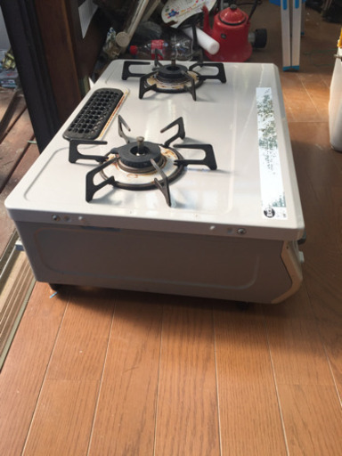 引っ越しのため受け取りに来られる方に譲ります。