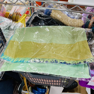 大、大特価！All 100円　ストール