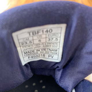 バッシュ　　asics   23.5センチの画像