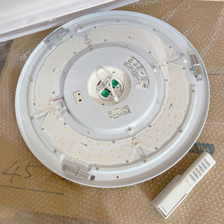 KOIZUMI LEDシーリングライト〜10畳用美品(B)の画像