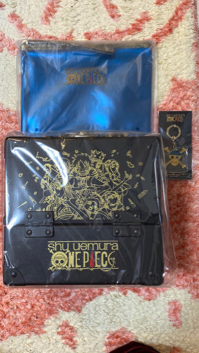 シュウウエムラ　ワンピース　メイクボックス