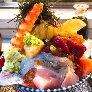 10/26(月)昼　海鮮丼を一緒に食べに行きませんか？