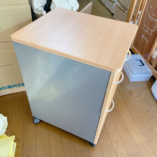 木目サイドキャビネットの画像