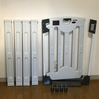 JTC グレイッシュベビーゲート＋ オプションパネルx4の画像