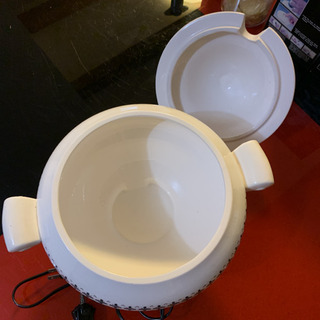 ▼訳ありの為値下▼陶器電気保温スープ鍋 　タジン鍋