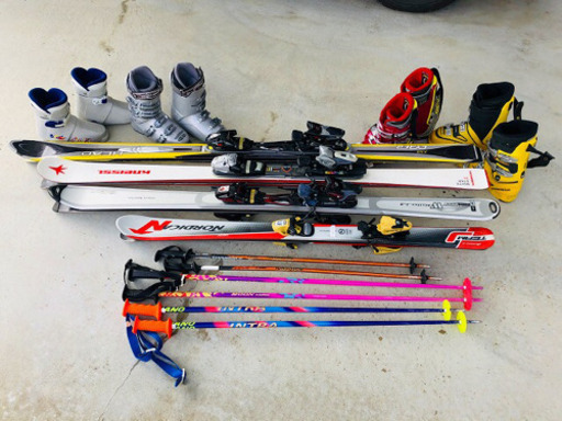 大幅ご値下げしました！家族に超お買い得❗️スキー4本、スキー靴4足、ストック3本セットで