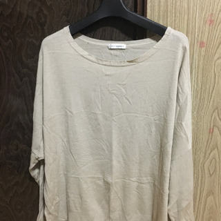 L sizeセーター？