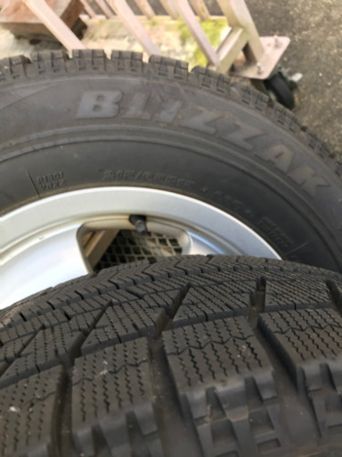 215／65r15 スタッドレス　グランドハイエース　6穴