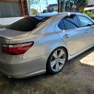 レクサス　LS460　バージョンS　トムスエアロ　マフラー　20インチの画像